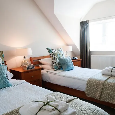 ベッド・アンド・ブレックファスト Hillside クリフデン