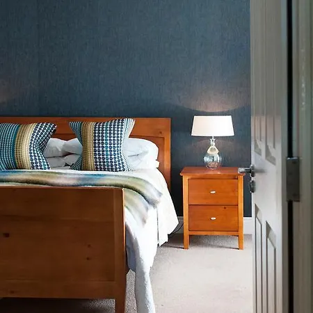Hillside 4*