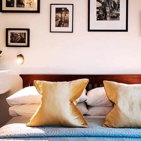 ベッド・アンド・ブレックファスト Hillside 4*