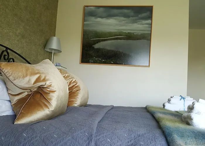 Hillside Bed & Breakfast 4*